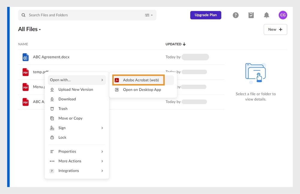 يتم عرض قائمة بالملفات على حساب Box الخاص بك. يتم عرض قائمة السياق لملف مع تمييز الخيار Open with Adobe Acrobat (web).